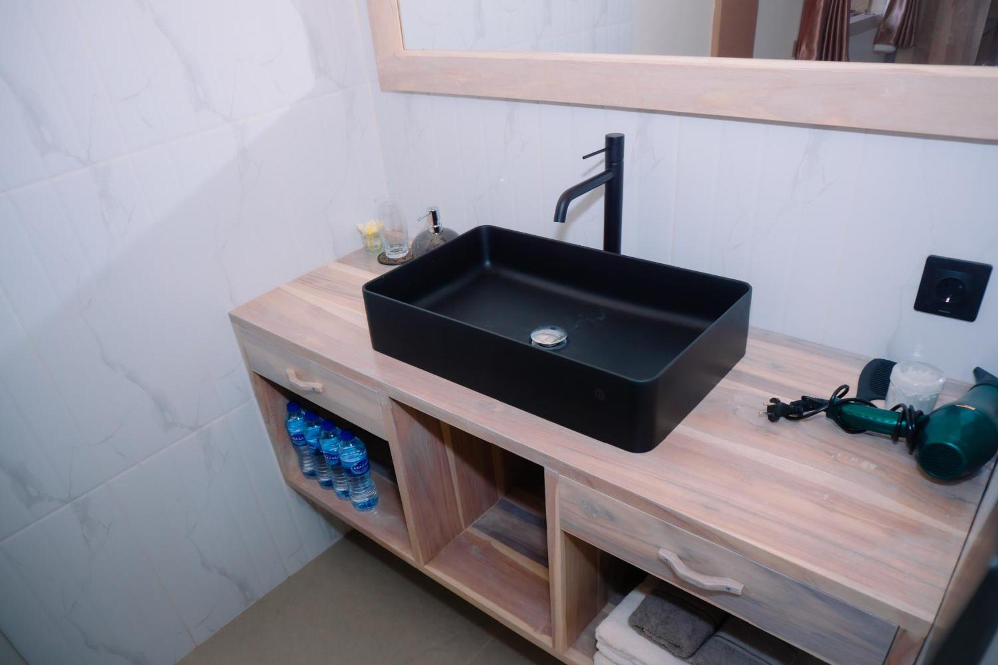 Guest house Novia Lombok-tetebatu 2*